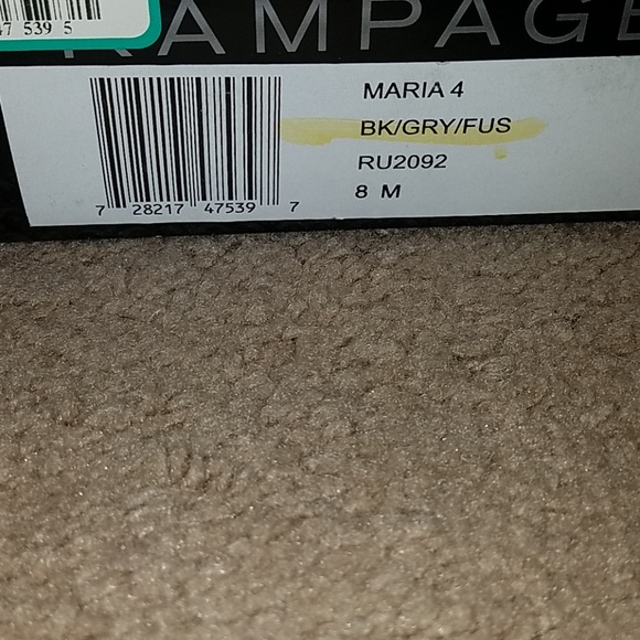 Pointy toed plaid pumps - Picture 5 of 6